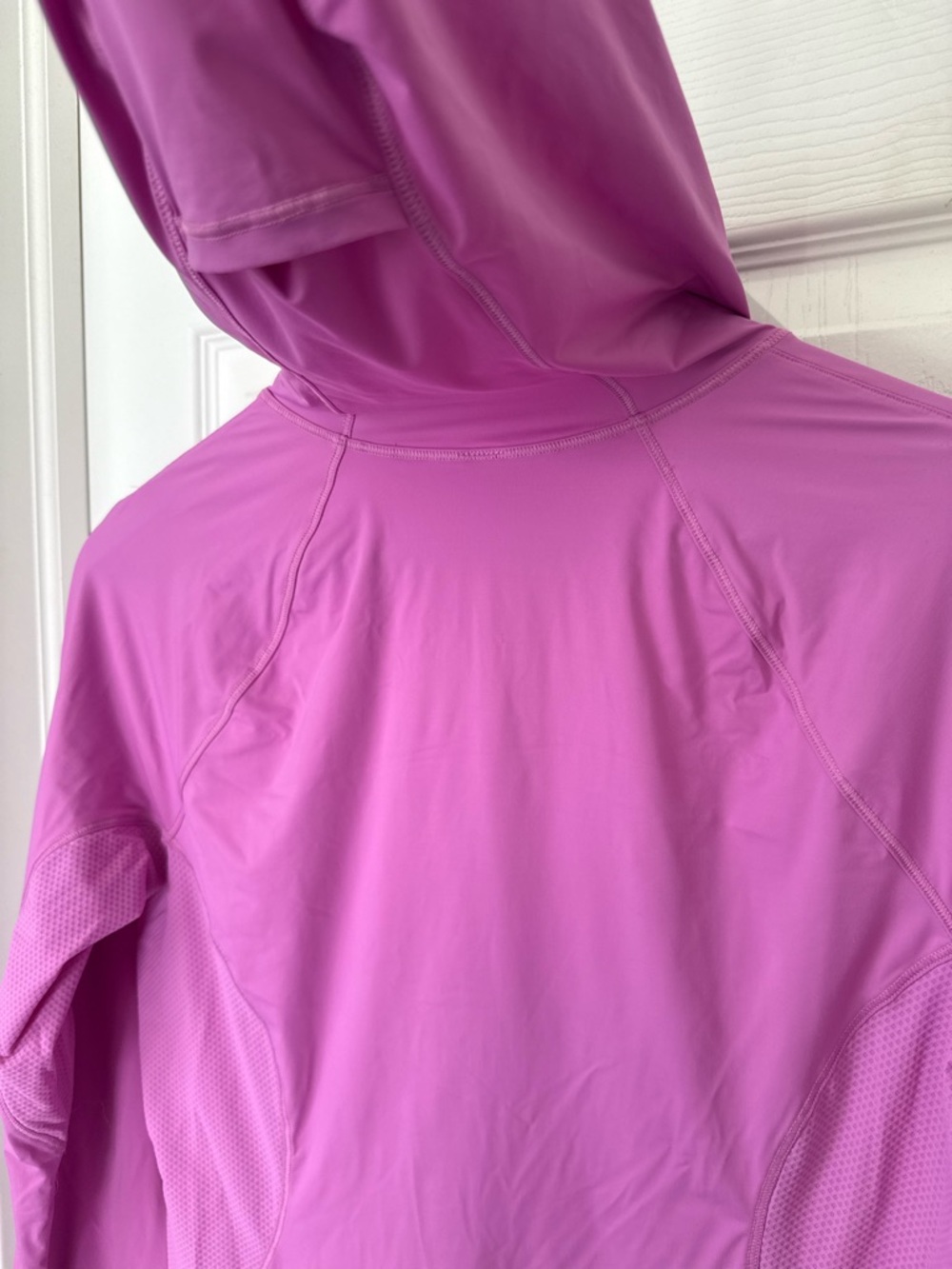 Lululemon Sleek Performance 1/2 Zip Hood | Size 6 or size 8 - Picture 4 of 8